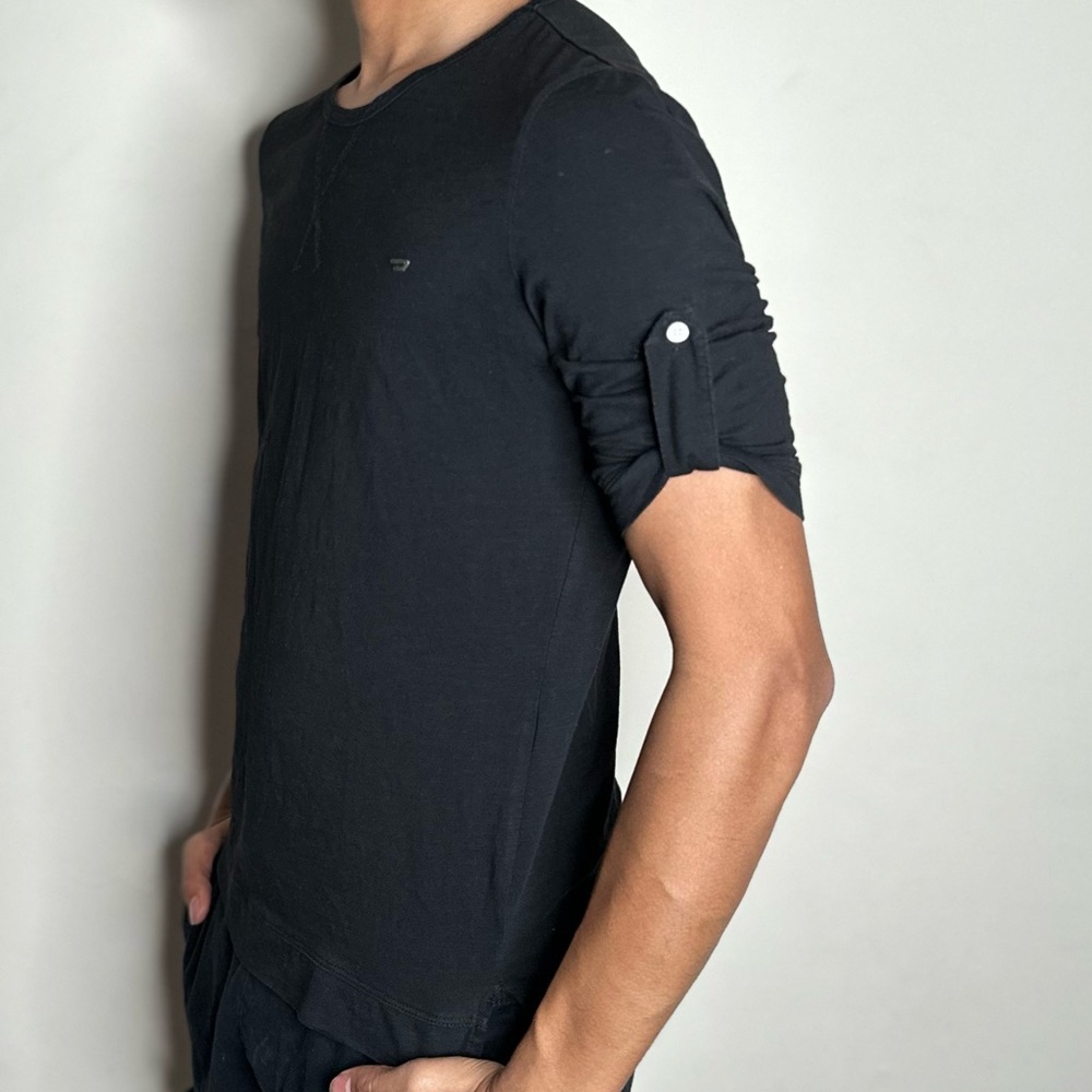Black tee - Picture 2 of 3